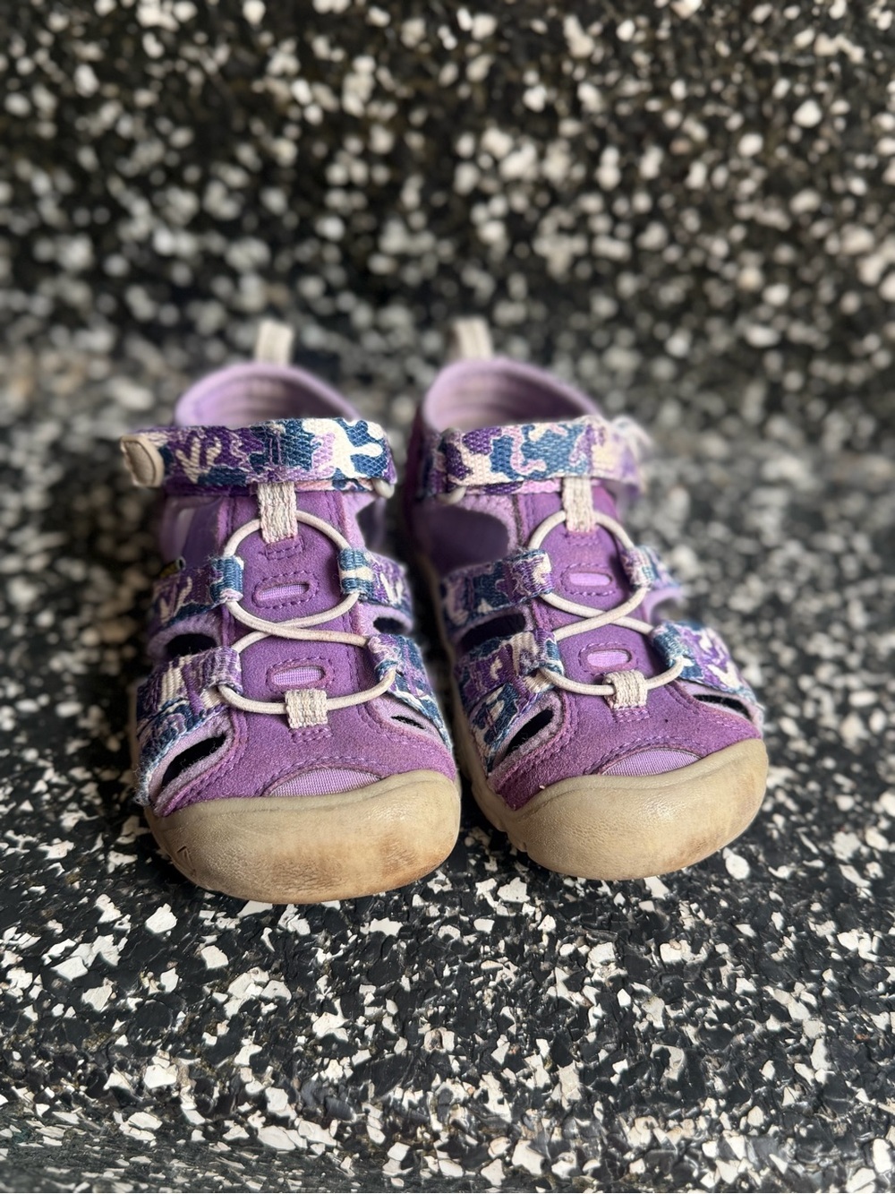 GUC Keen Sandals Size US 7 - Picture 2 of 6